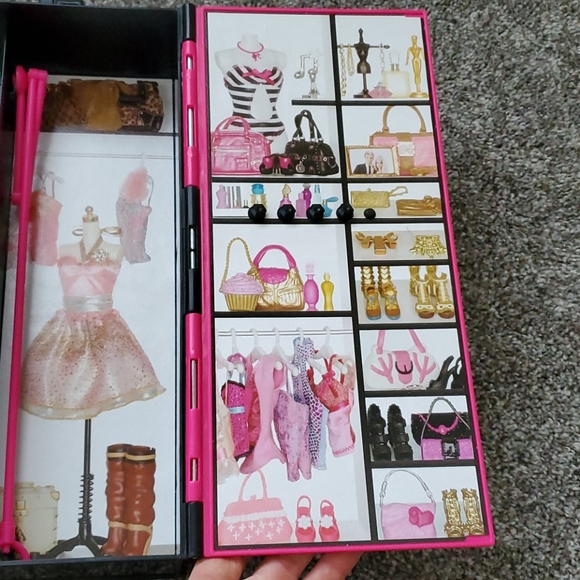Barbie Wardrobe - Picture 5 of 8